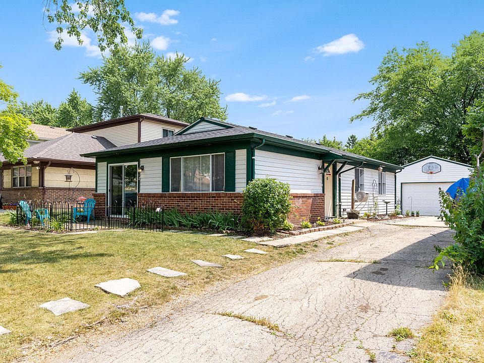 1st image of 212 Far Hills Dr
