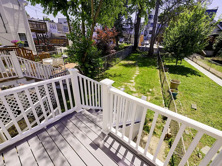 514 Missouri Ave NW — Photo 45