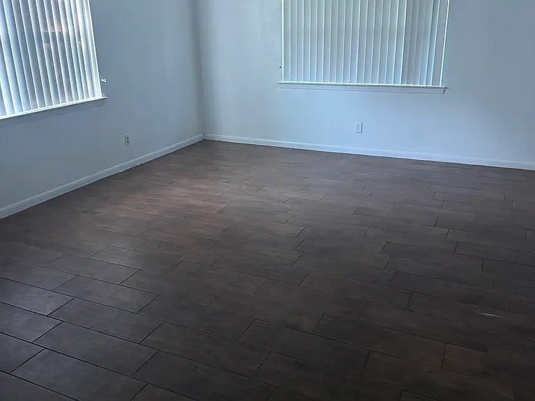 607 Estes Dr — Photo 21