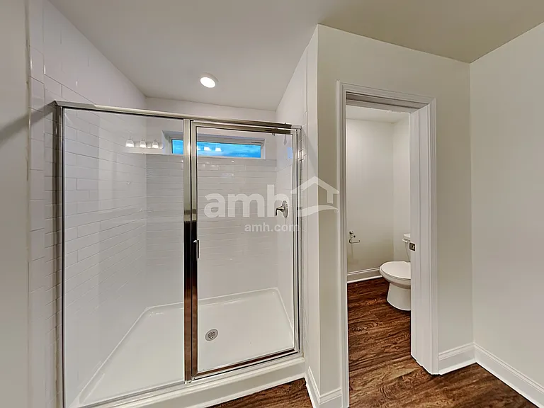 704 Callan Ct — Photo 17