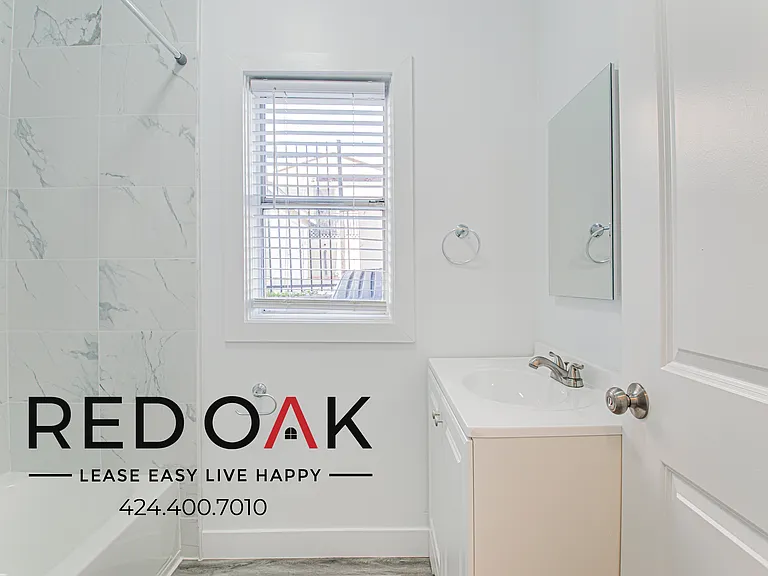 1056 S Normandie Ave #110 — Photo 11