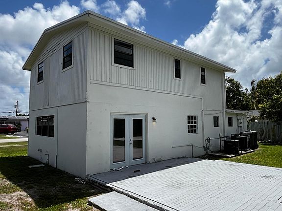 3rd image of 5163 Marion Place
