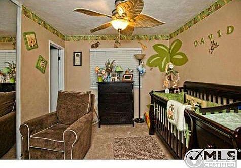 5th image of 17934 River Cir APT 2