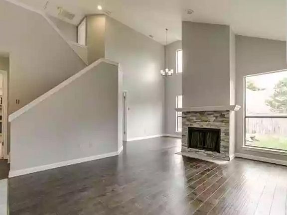 3rd image of 6809 Bolivar Ct
