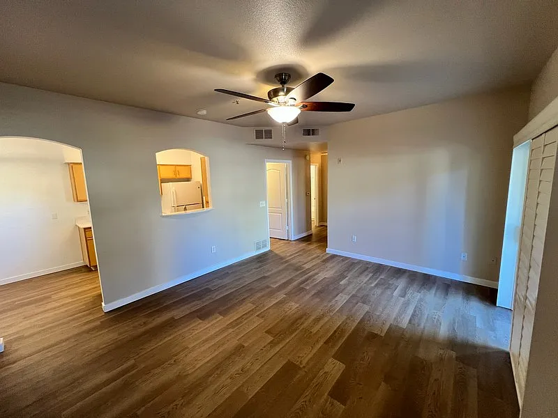 1 bed, 692 sqft, $1,395 — Photo 2