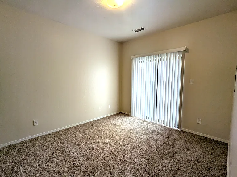 3051 Southern Blvd SE #D — Photo 16