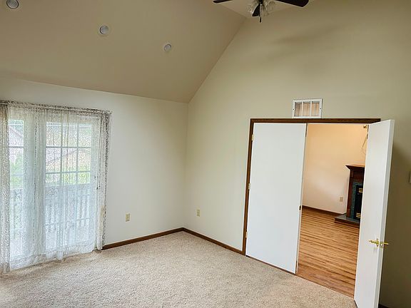 5th image of 8 W Caroline Ave #1