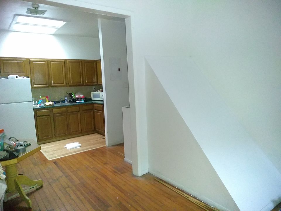 1st image of 10516 Jamaica Ave