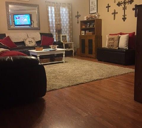 3rd image of 16132 Hollyhill Ct