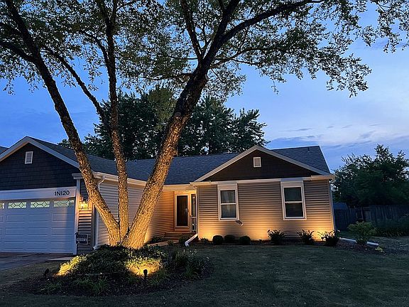 2nd image of 1N120 Timber Ridge Dr