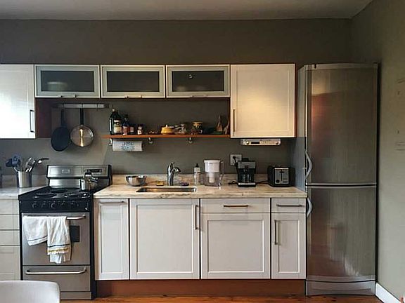 5th image of 95 S Shore Dr APT 3