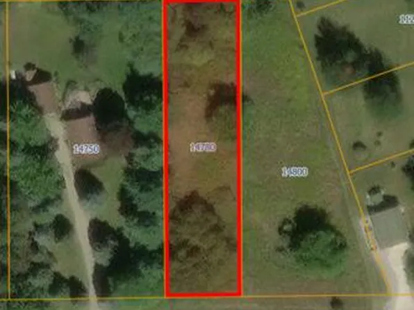 14780 Hilltop Dr, Cement City, MI 49233