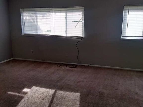 5th image of 4053 Warrensville Center Rd APT A4