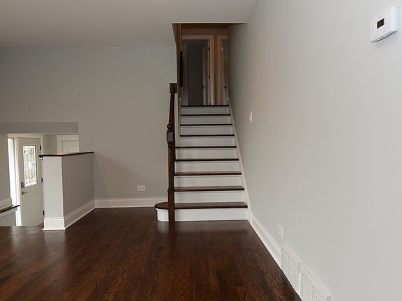 3rd image of 10624 S Laramie Ave