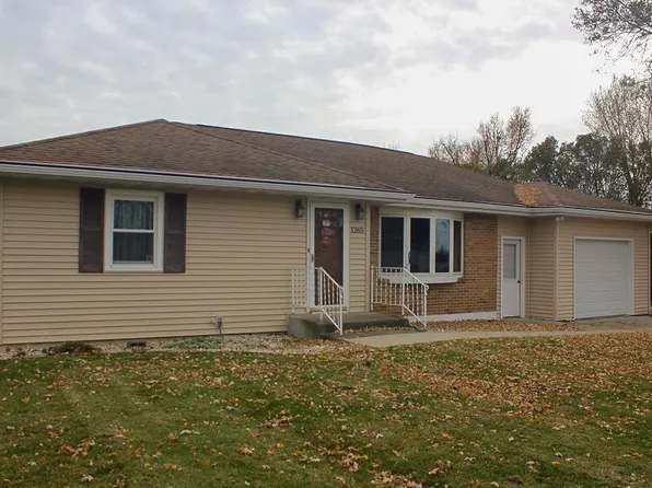 1265 Union St, Platteville, WI 53818