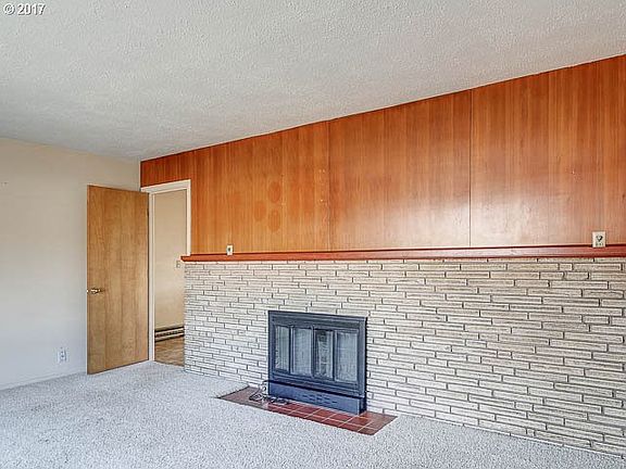 4th image of 5995 NW Birch Ave