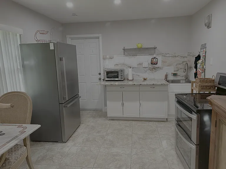493 Castle Dr #A — Photo 3