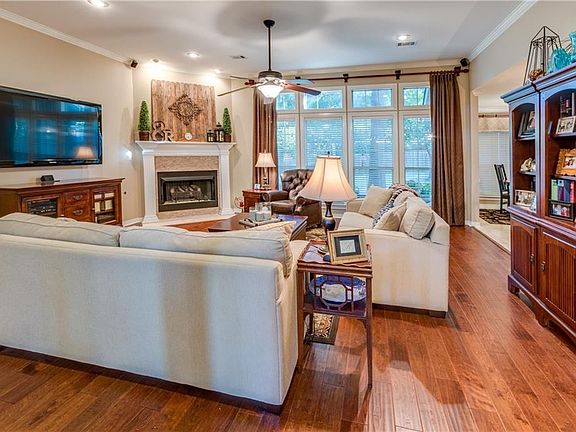 3rd image of 1003 Winter Park Dr