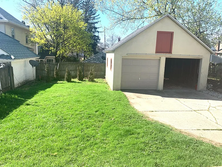 1030 Chester St SE — Photo 14
