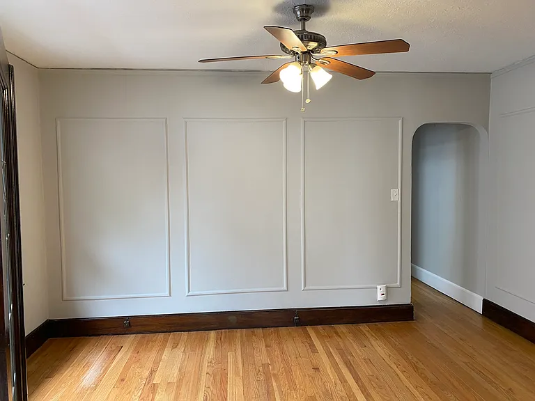 910 Beaconsfield Ave #2N — Photo 3