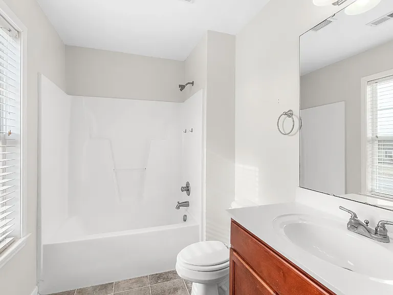 131 Cherry Grove Dr — Photo 12