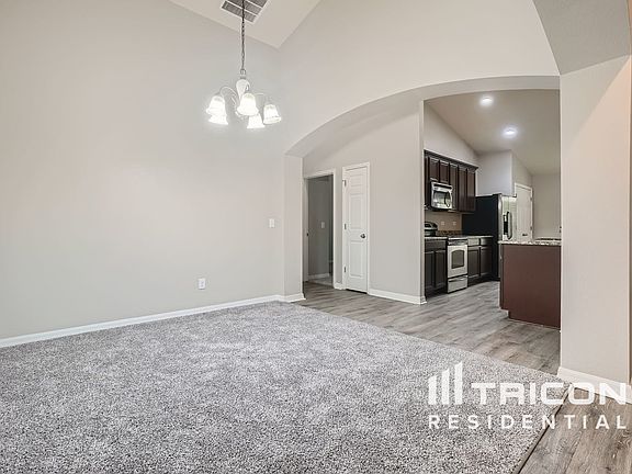 4th image of 11127 Lemay Dr