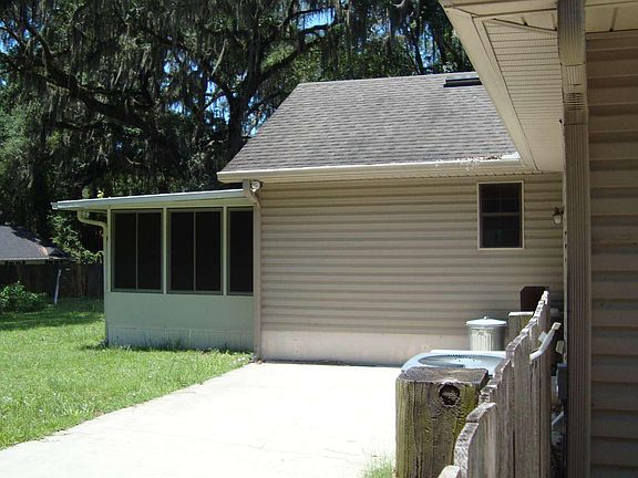 5th image of 6117 NW 31st Cir