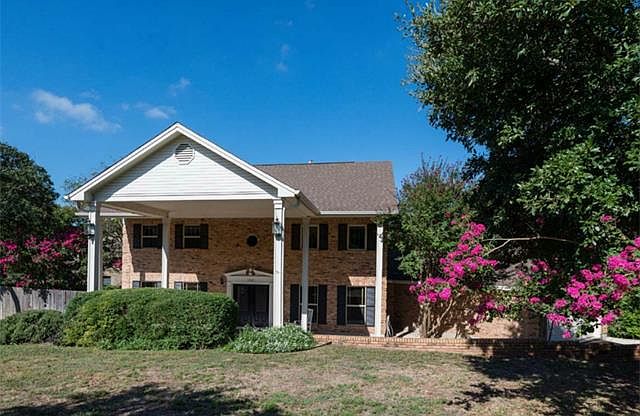 1st image of 10322 Holme Lacey Ln