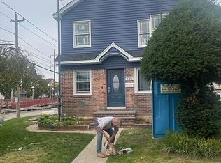 501 Chestnut St, West Hempstead, NY 11552