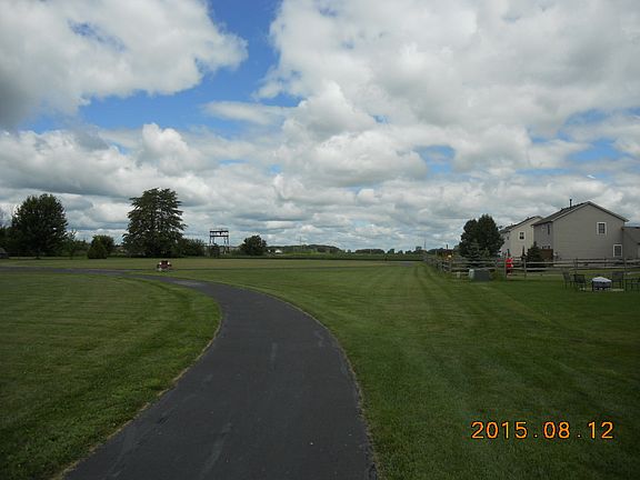 5th image of 203 N Sullivan Dr