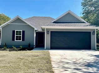 306 Stapleton Pl, Lincoln, AR 72744