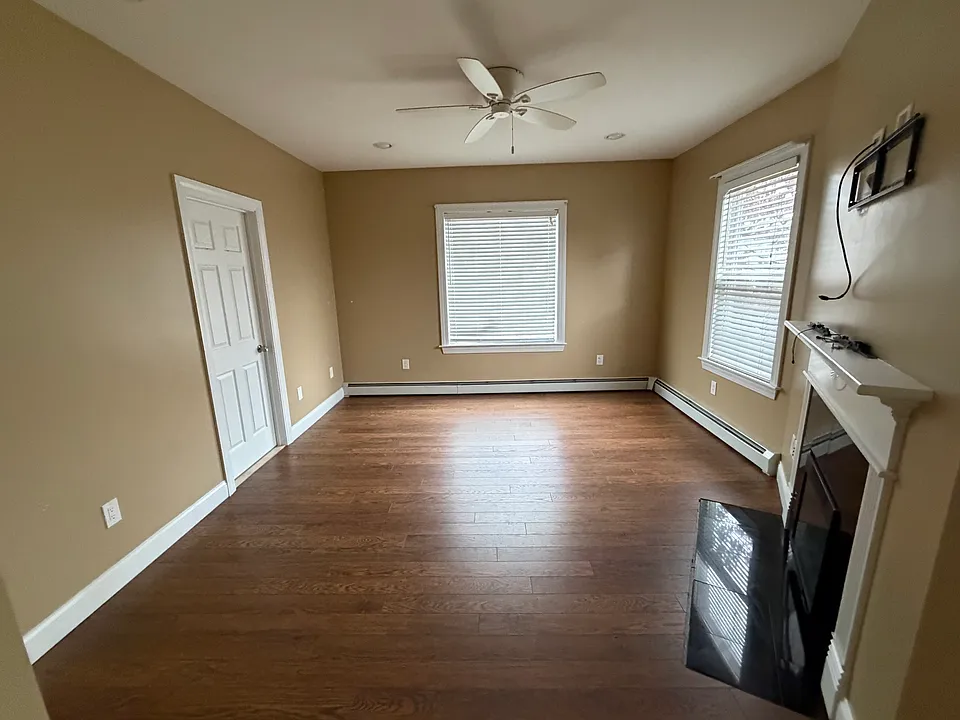 635 Broadway #3