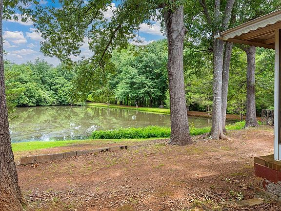 4th image of 206 Brentwood Cir