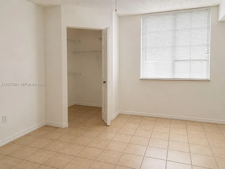 711 SW 111th Way #105 — Photo 8