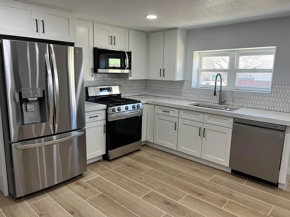 2102 Whittle Springs Rd NE