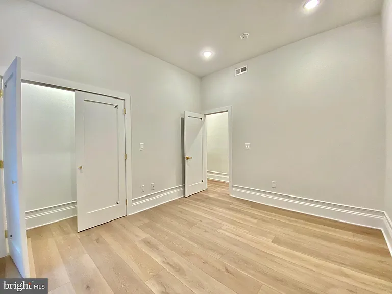 1824 Chestnut St #1R — Photo 8