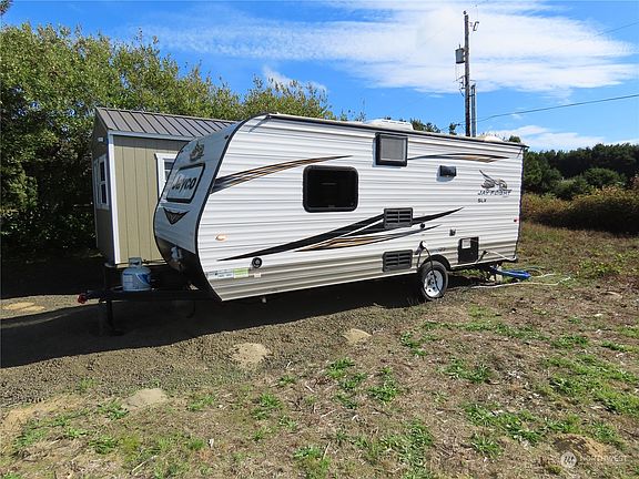 4th image of 311 W Cabin Lane