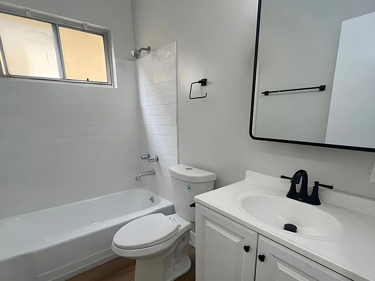 4500 W Martin Luther King Blvd — Photo 7