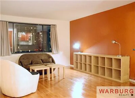 Sold by Warburg | media 10