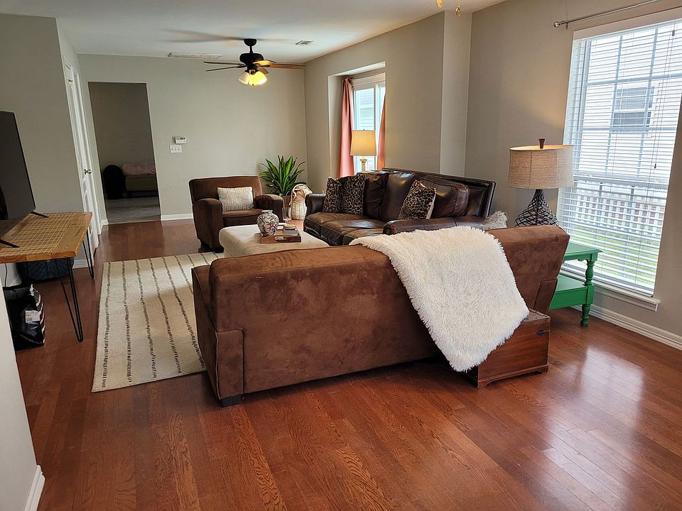 1st image of 3599 N Tower Cir