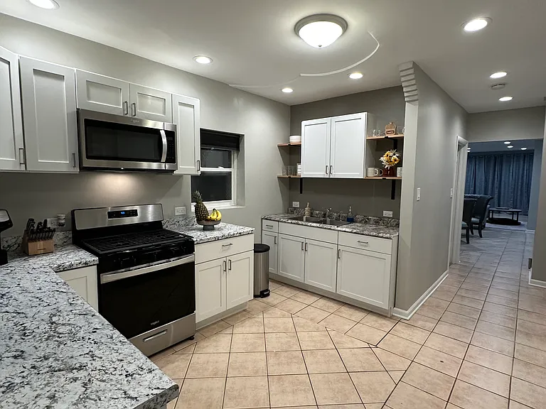 4621 S Archer Ave #1 — Photo 11
