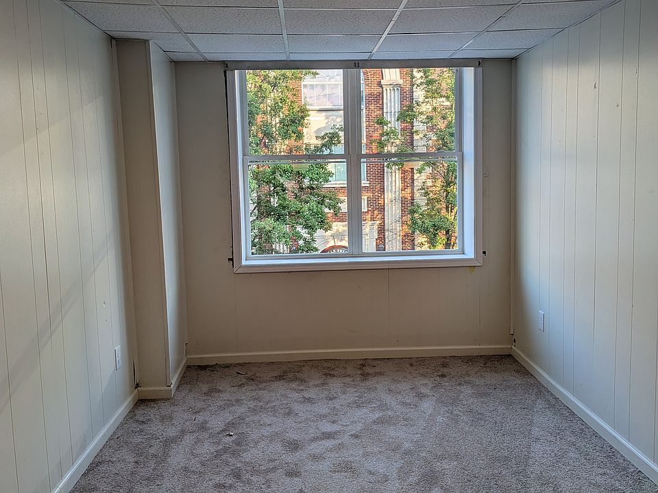 1st image of 212 W Market St APT C