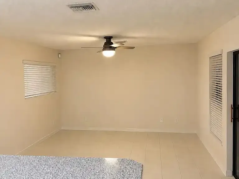 10521 Mendocino Ln — Photo 6