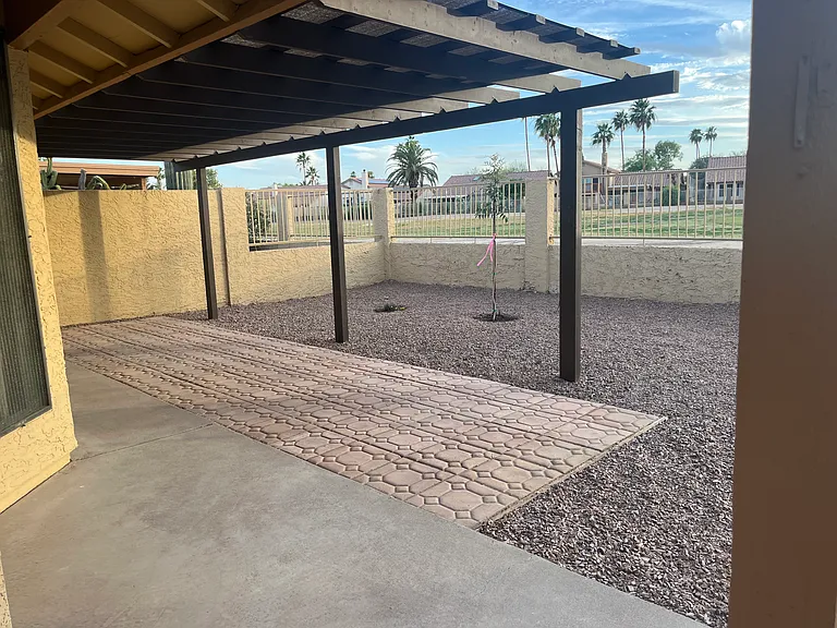 west facing backyard overlooking the golf course