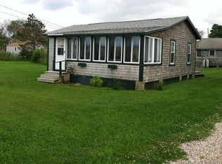 9 Maple Ave, Narragansett, RI 02882