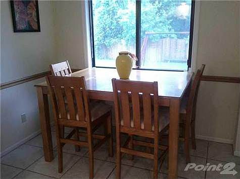 3rd image of 226 Cloverland Dr