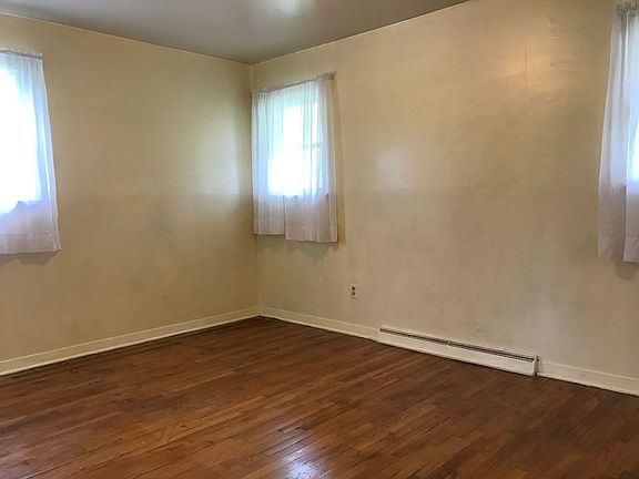 4th image of 3502 N Tacoma Ave