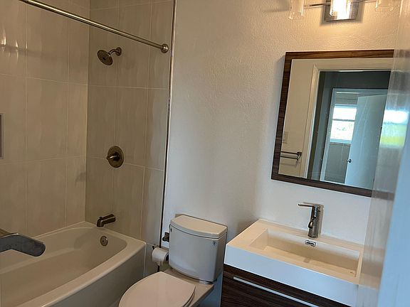 5th image of 280 Del Norte Dr