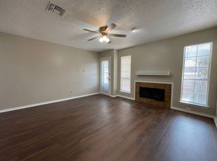 7427 Kingswood Dr, Fort Worth, TX 76133
