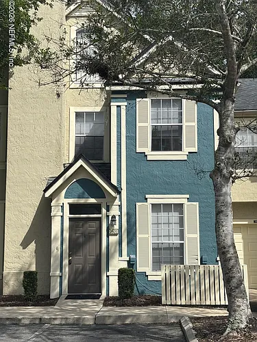 13703 Richmond Park Dr Photo 1